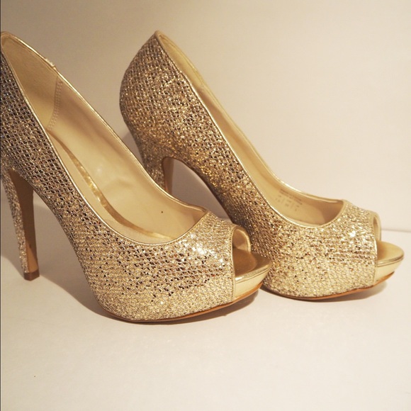 ALDO Gold Glitter High Heels 👠 ✨