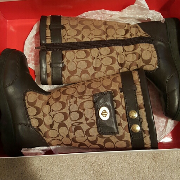 Coach Boots - Picture 1 of 4