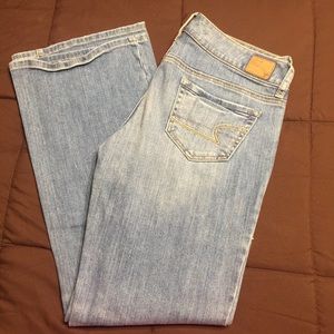 American Eagle Favorite Boyfriend Jeans 👖