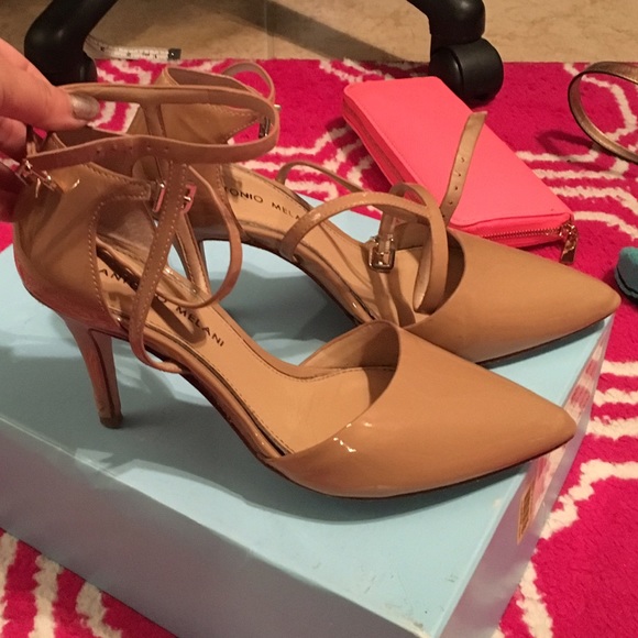 😍 ANTONIO MELANI HEELS 😍