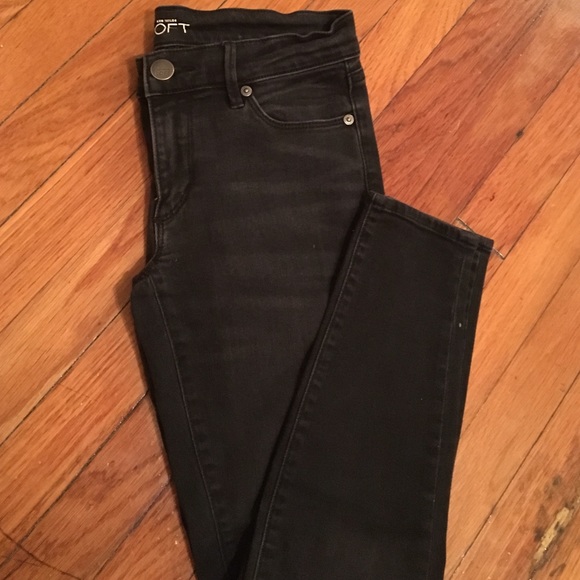 Black skinny jeans