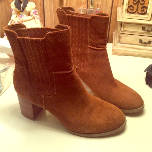 Tan booties - Picture 1 of 4