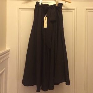 New-So Cute! XS Black Skirt