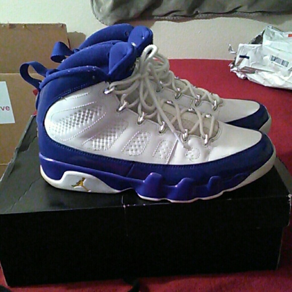 Shoes - Picture 2 of 4