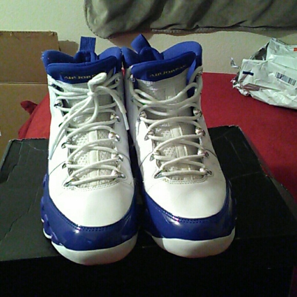 Shoes - Picture 4 of 4