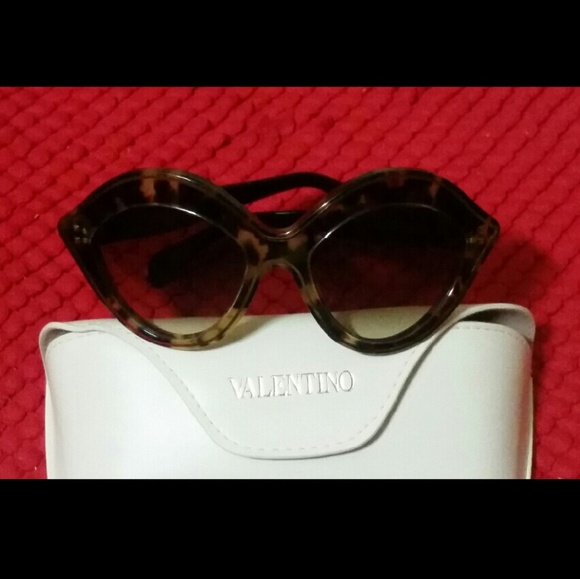 SALE! NEW ValentinoSunglasses VintageTortoiseShell - Picture 2 of 5