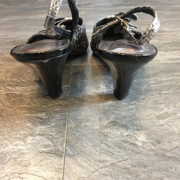 Pumps - Picture 3 of 3