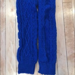 Dark blue leg warmers