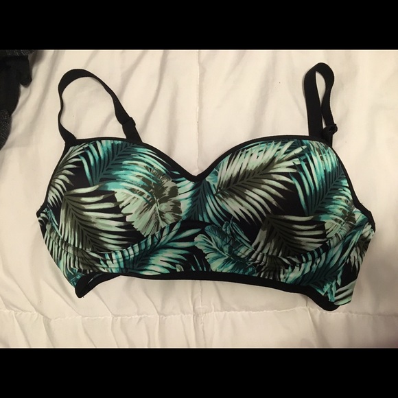 Sporty Hawaiian print bralette