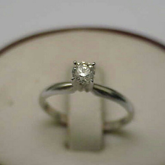 Estate Vintage 14k White Gold .25ct Diamond Engagement Ring - Picture 5 of 10