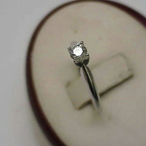Estate Vintage 14k White Gold .25ct Diamond Engagement Ring - Picture 6 of 10
