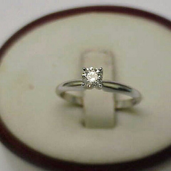 Estate Vintage 14k White Gold .25ct Diamond Engagement Ring - Picture 7 of 10