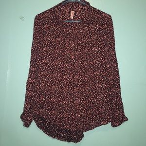 Super cute, comfy floral top