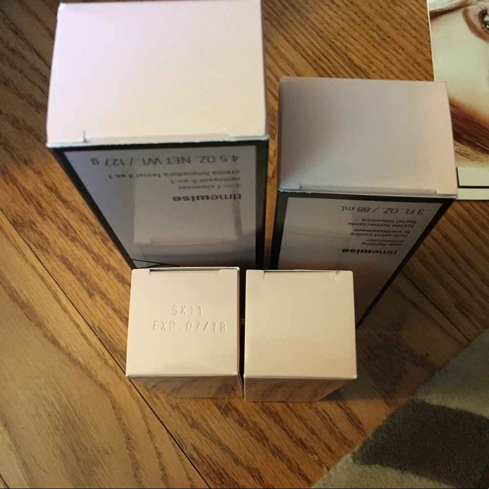 1 Combo/Oily left! Mary Kay TimeWiseMiracle Set - Picture 4 of 4