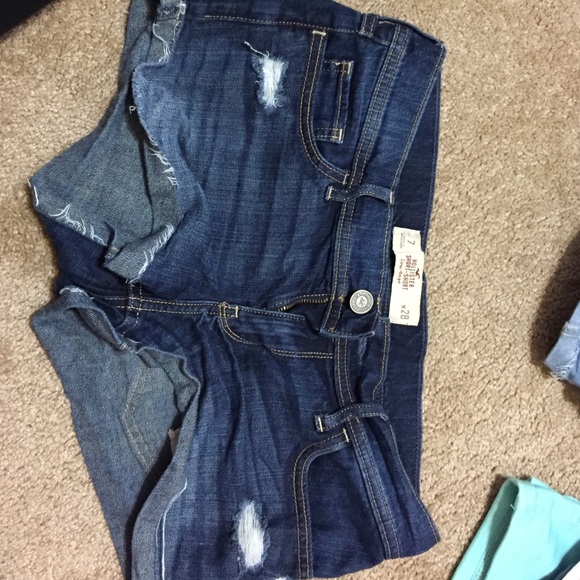 hollister jean shorts size 7