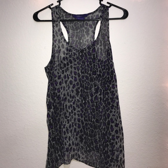 Miley Cyrus: Leopard Print Top