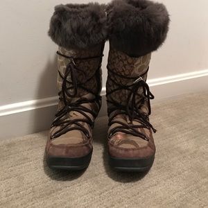 Coach snow boots