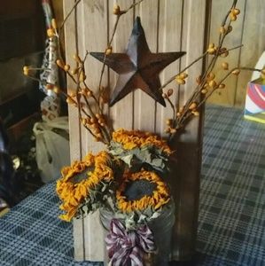 Primitive mason decor