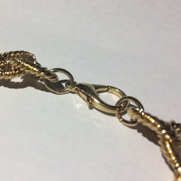 Chunky gold vintage choker necklace - Picture 3 of 4