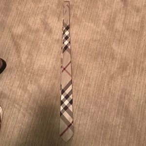 Burberry Tie Classic