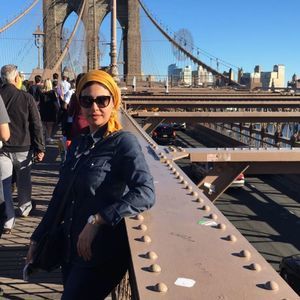 Meet your Posher, Noha