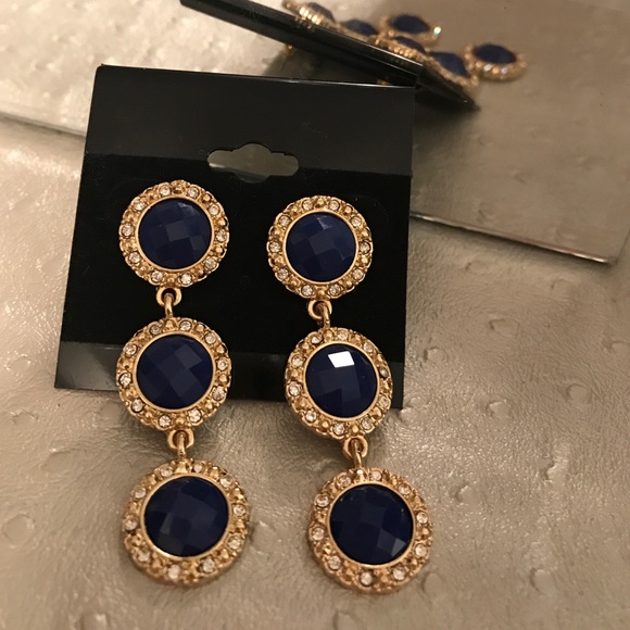 Earrings - Picture 3 of 4
