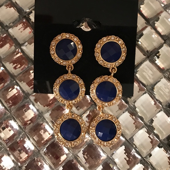 Earrings - Picture 4 of 4
