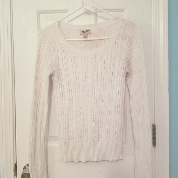 White thread sweater