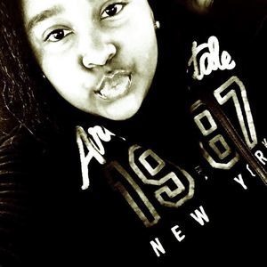 Meet your Posher, Angelique