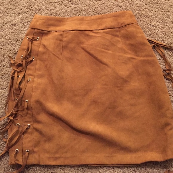 Suede chestnut skirt. - Picture 1 of 3