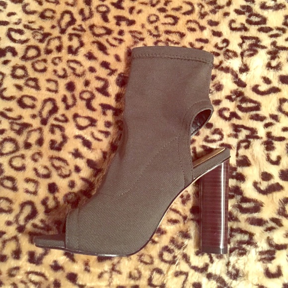 Open toe bootie
