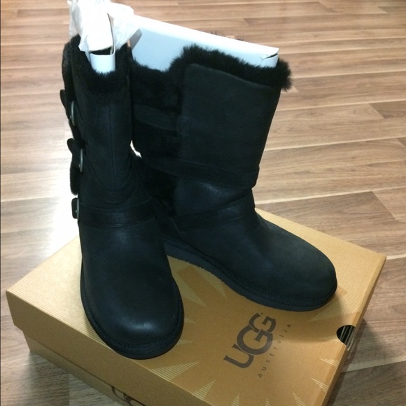 ✨Brand New Authentic UGG Black boot✨