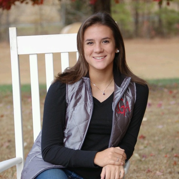 Meet your Posher, Kara - Picture 1 of 1