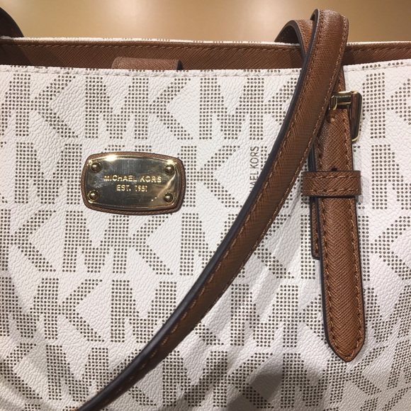 👑Michael Kors Jet Set Tote👑 - Picture 2 of 4