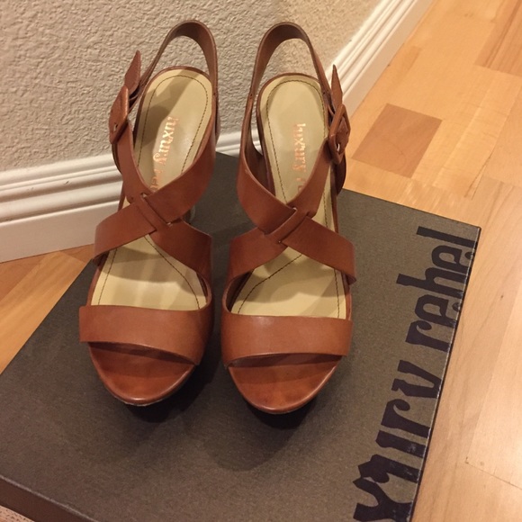 Luxury Rebel Platform Leather Heels - Picture 4 of 4