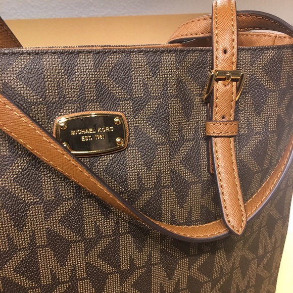 👑Michael Kors Jet Set Tote👑 - Picture 2 of 4