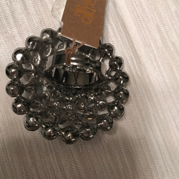 Ring - Picture 4 of 4