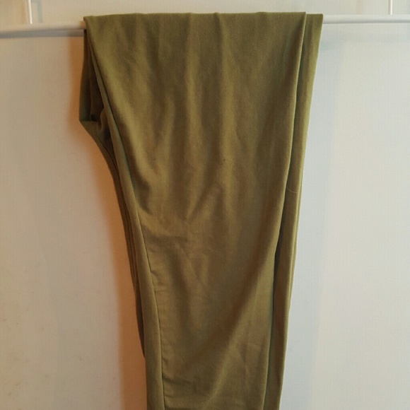 EUC olive green OS leggings