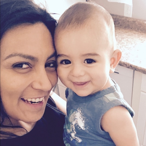 Meet your Posher, Amanda - Picture 2 of 4