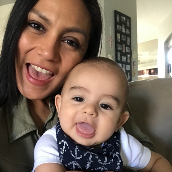 Meet your Posher, Amanda - Picture 3 of 4