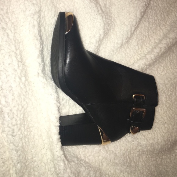 Black booties. Size 10. - Picture 3 of 4