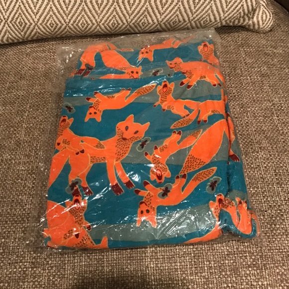 {LulaRoe} Fox OS leggings