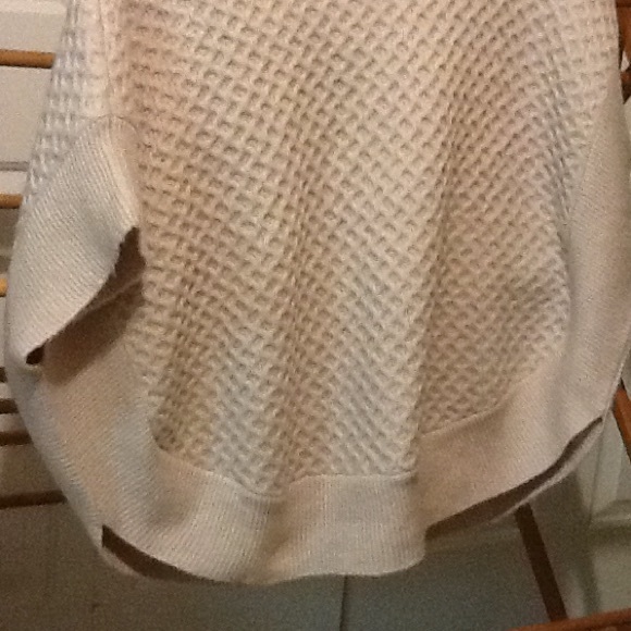 Chic Cowl Neck NWT Cream Sweater - Picture 3 of 4