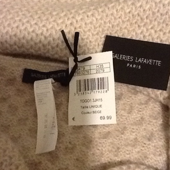 Chic Cowl Neck NWT Cream Sweater - Picture 4 of 4