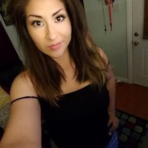 Meet your Posher, Abril