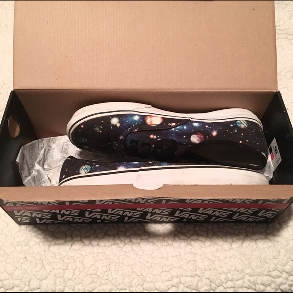 Space Time Vans - Picture 2 of 2