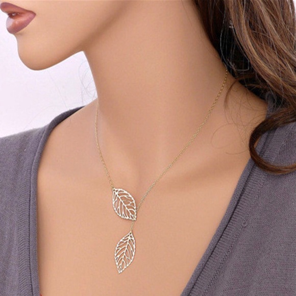 🍂 Boho Filigree Leaf Gold Lariat Necklace - Picture 3 of 4