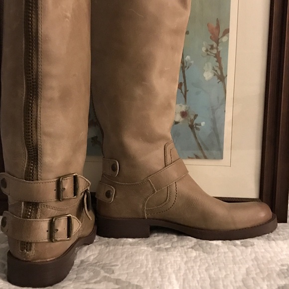 Arturo Chiang Knee Hi Leather Boots,Size-7.5 - Picture 2 of 4
