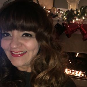 Meet your Posher, Estel