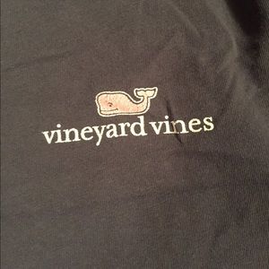 Vineyard vines t shirt